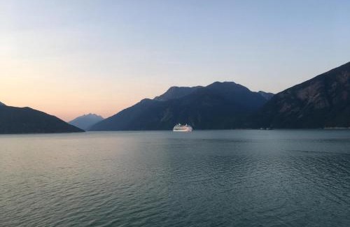 Haines House | Cabin 3 Lynn View Lodge