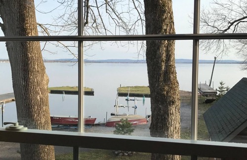 North Bay Cabin | Cabin 3 Waterfront - Three Pines Lodging & Marina