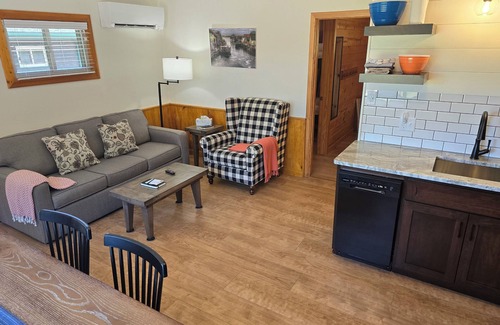 Lake Ann Cabin | Cabin #4-Sleeping Bear Resort