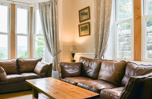 Grosmont Cottage | Cabin ∙ 5 bedrooms ∙ 10 guests