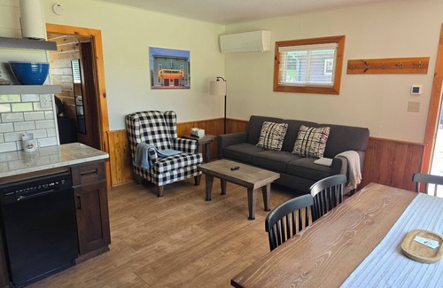 Lake Ann Cabin | Cabin #5- Sleeping Bear Resort