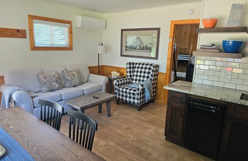 Lake Ann Cabin | Cabin #6- Sleeping Bear Resort