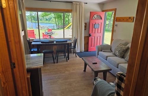 Lake Ann Cabin | Cabin #6- Sleeping Bear Resort