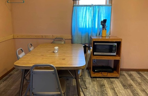 Warsaw Cabin | Cabin 8 - Reel and Trigger