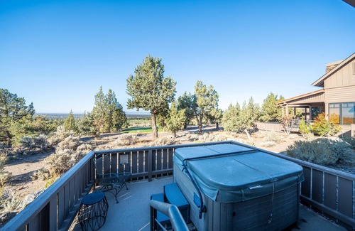 Powell Butte Cabin | Cabin 86 Sage Canyon - Brasada Ranch I Hot tub I Golf I Mountain Views