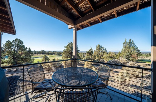 Powell Butte Cabin | Cabin 86 Sage Canyon - Brasada Ranch I Hot tub I Golf I Mountain Views