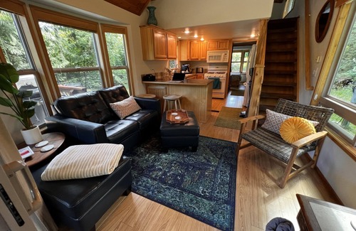 Lakebay Cabin | Cabin Among Cedars – Cozy Comfort, Seasonal Beauty & Nearby Beach