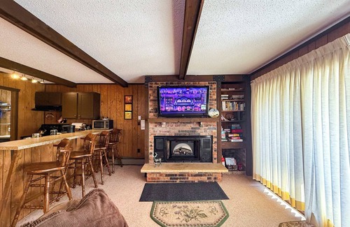 Bessemer Ski Chalet | Cabin Fevers 2 @Big Powderhorn~ Sauna, Pet Friendly, Close to Trails & Fire Pit