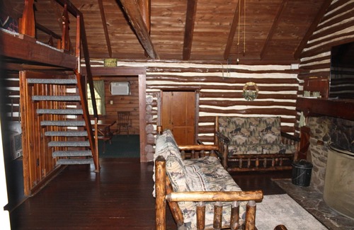 Clarington Cabin | Cabin fit for a Family