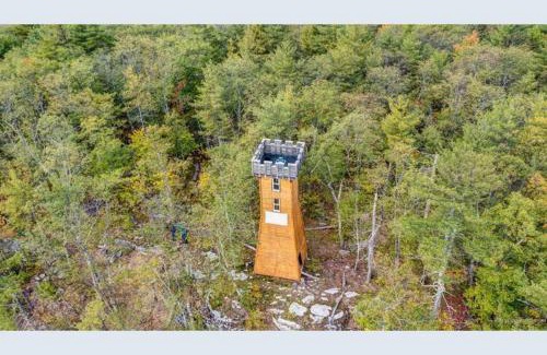 Stoneham House | Cabin in Maine Woods-The Bogey