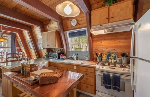 McKinney Estates House | Cabin in The Woods in Tahoma