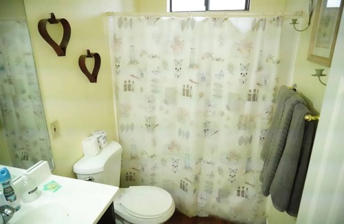 Whispering Forest House | Cabin located near Slopes- close to stores