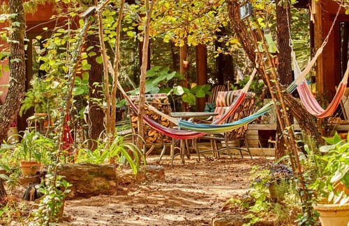 Van Zandt County House | Cabin+Lodge in Woods, Pet Friendly, Accessible