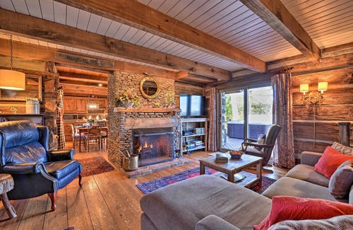 Fleetwood Cabin | Cabin Near Boone w/Hot Tub & Mountain Views