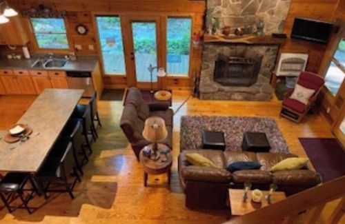 Robbinsville Cabin | Cabin on the Creek