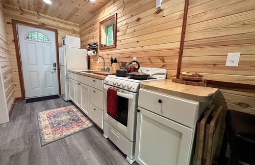 Stanton Cabin | Cabin on the "Gorge" loop