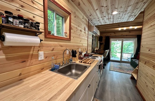 Stanton Cabin | Cabin on the "Gorge" loop