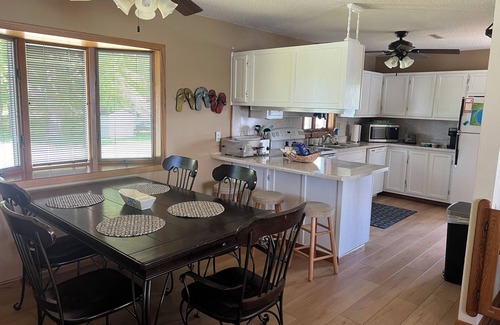 Battle Lake Cabin | Cabin Retreat On Beautiful, Crystal Clear Eagle Lake in Ottertail County, MN