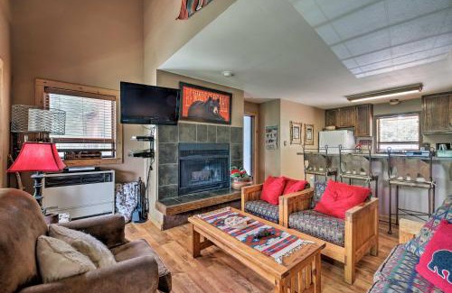 Angel Fire Apartment | Cabin-Style Condo with Deck Near Angel Fire Resort