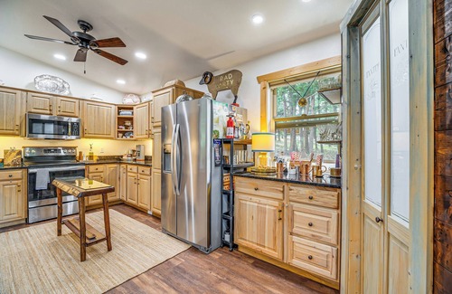 Westcliffe Cabin | Cabin w/Hot Tub, Deck & Mtn Views in Westcliffe!