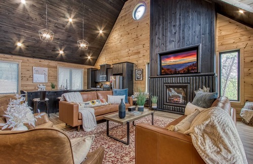 Gatlinburg - Pigeon Forge Cabin | Cabin w/Indoor Pool, Hot Tub, Theater & Views—Near Pigeon Forge, Sleeps 12