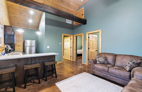 Wilsonville Cabin | Cabins Of Lay Lake at Beeswax Cabin #1