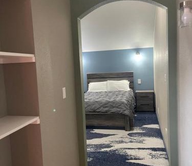 Longmont Hotel | Cabins on Main Longmont