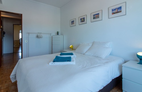 Cacilhas Apartment | CACILHAS Beautiful view of Lisbon + beaches of Caparica