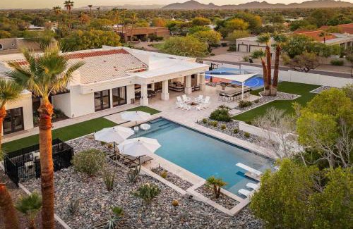 Scottsdale Foothills House | Cactus Crown