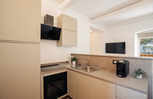 Cadimare Hotel | CADAMARE charming rooms in Portovenere