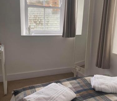 Cadgwith Hotel | Cadgwith Cove Inn