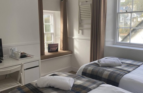 Cadgwith Hotel | Cadgwith Cove Inn