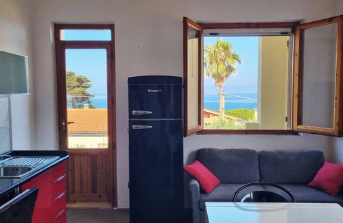 Cuglieri Apartment | Caelia sea view apartment, 3 double rooms with bath inside