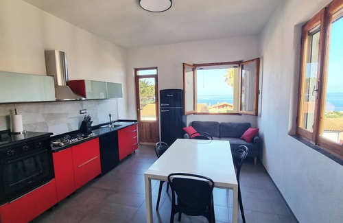 Cuglieri Apartment | Caelia sea view apartment, 3 double rooms with bath inside