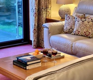 Dolgellau House | Caer Dderwen Oak Field family home in Dolgellau