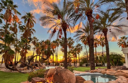 Cactus Acres House | CAESAR'S BLISS: MASSIVE ESTATE WITH ROOFTOP DECK