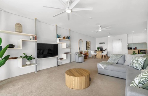 Cairns Central Business District Apartment | Cairns Coastal Charmer Your Waterfront Sanctuary