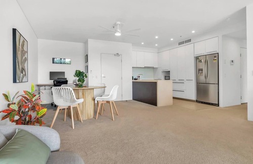 Cairns Central Business District Apartment | Cairns Coastal Charmer Your Waterfront Sanctuary