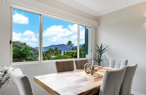 Cairns North Apartment | Cairns Waterfront Condo - 5 minutes from airport