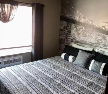 Downtown Cleveland Apartment | Cal King Bed Free Parking By Downtown & Clinic