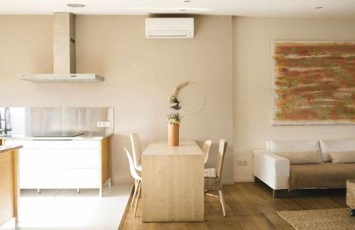 Sant Jordi Desvalls Apartment | Cal Ouaire House lohodihomes