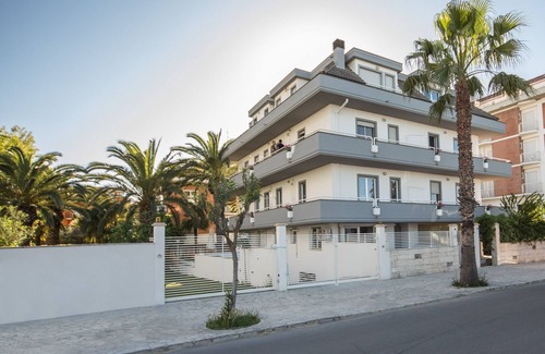 Porto d'Ascoli Apartment | Cala Luna suite - Local cadres apartment