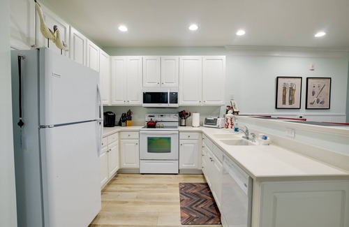 Calabash Condo | Calabash Condo w/Patio + Golf Course Views!