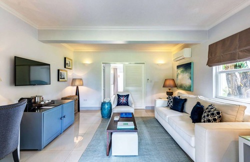 Lance aux Epines Apartment | Calabash Pool Suite Luxury apartment