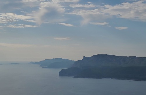Sormiou Apartment | Calanques Marseille Cassis, new garden apartment for relaxation