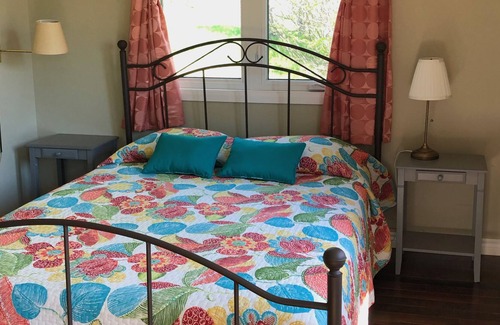 Calabogie House | CALAVIEW CHALET for work or play, your 4-season retreat to nature