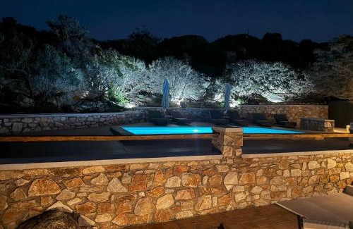 Galissas Apartment | Caldera Suites "Ελιά"
