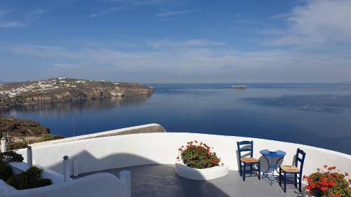 Megalochori Villa | Caldera View Private Villa