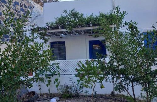 Fira Apartment | Calderimi, a cosy,warm and renovated house in Fira