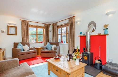 Cromarty House | Caldon Cottage